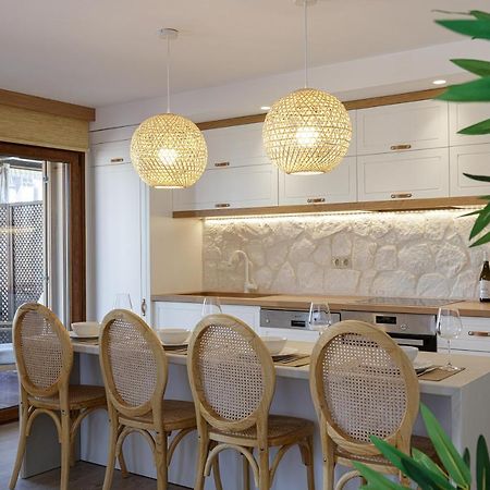 Villa Seashell -Wonderful Newly Renovated Villa On The Beach Galatás 외부 사진
