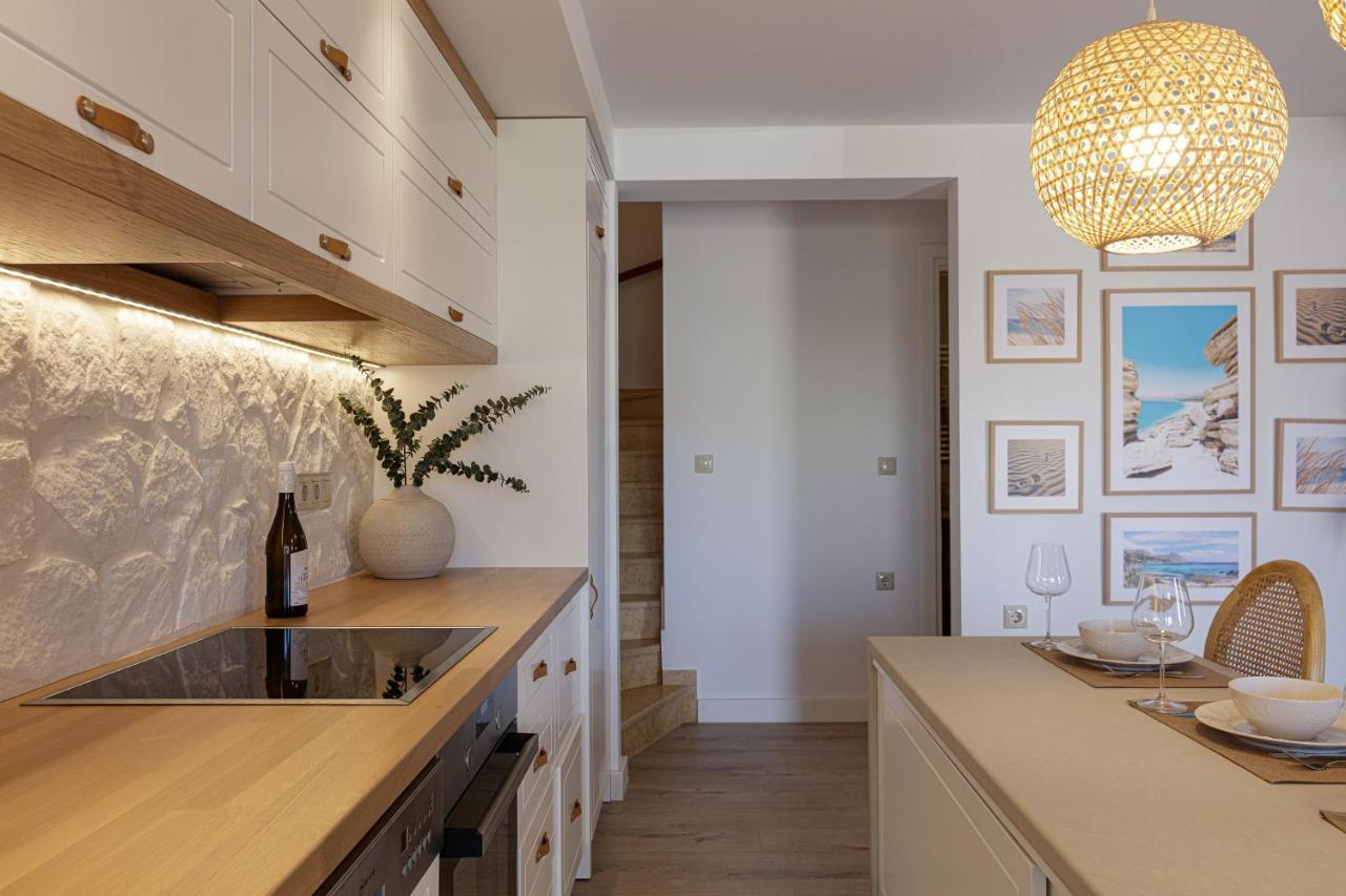 Villa Seashell -Wonderful Newly Renovated Villa On The Beach Galatás 외부 사진
