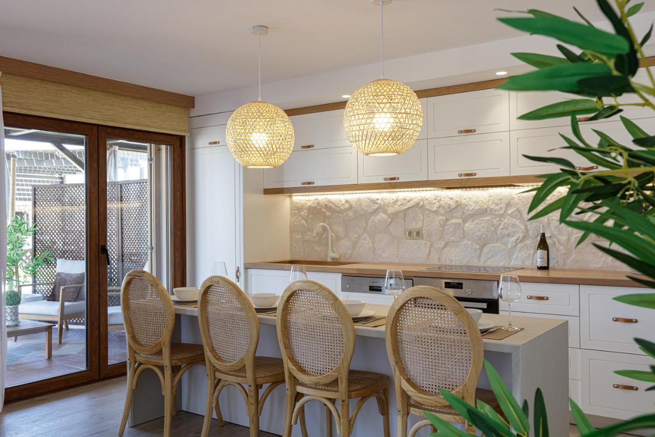 Villa Seashell -Wonderful Newly Renovated Villa On The Beach Galatás 외부 사진