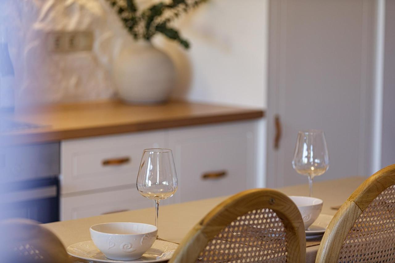 Villa Seashell -Wonderful Newly Renovated Villa On The Beach Galatás 외부 사진