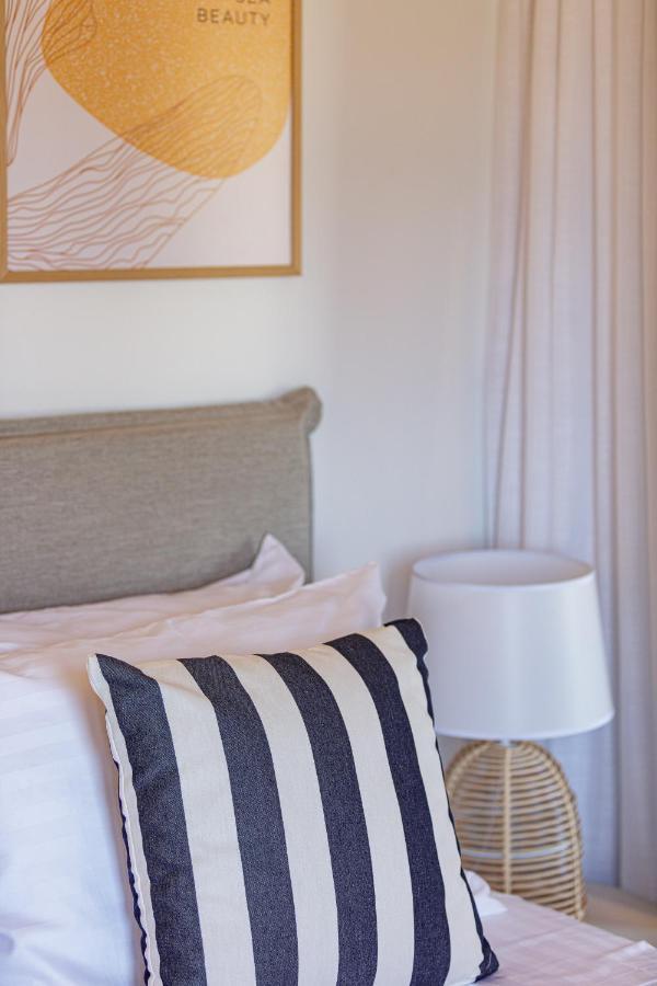 Villa Seashell -Wonderful Newly Renovated Villa On The Beach Galatás 외부 사진