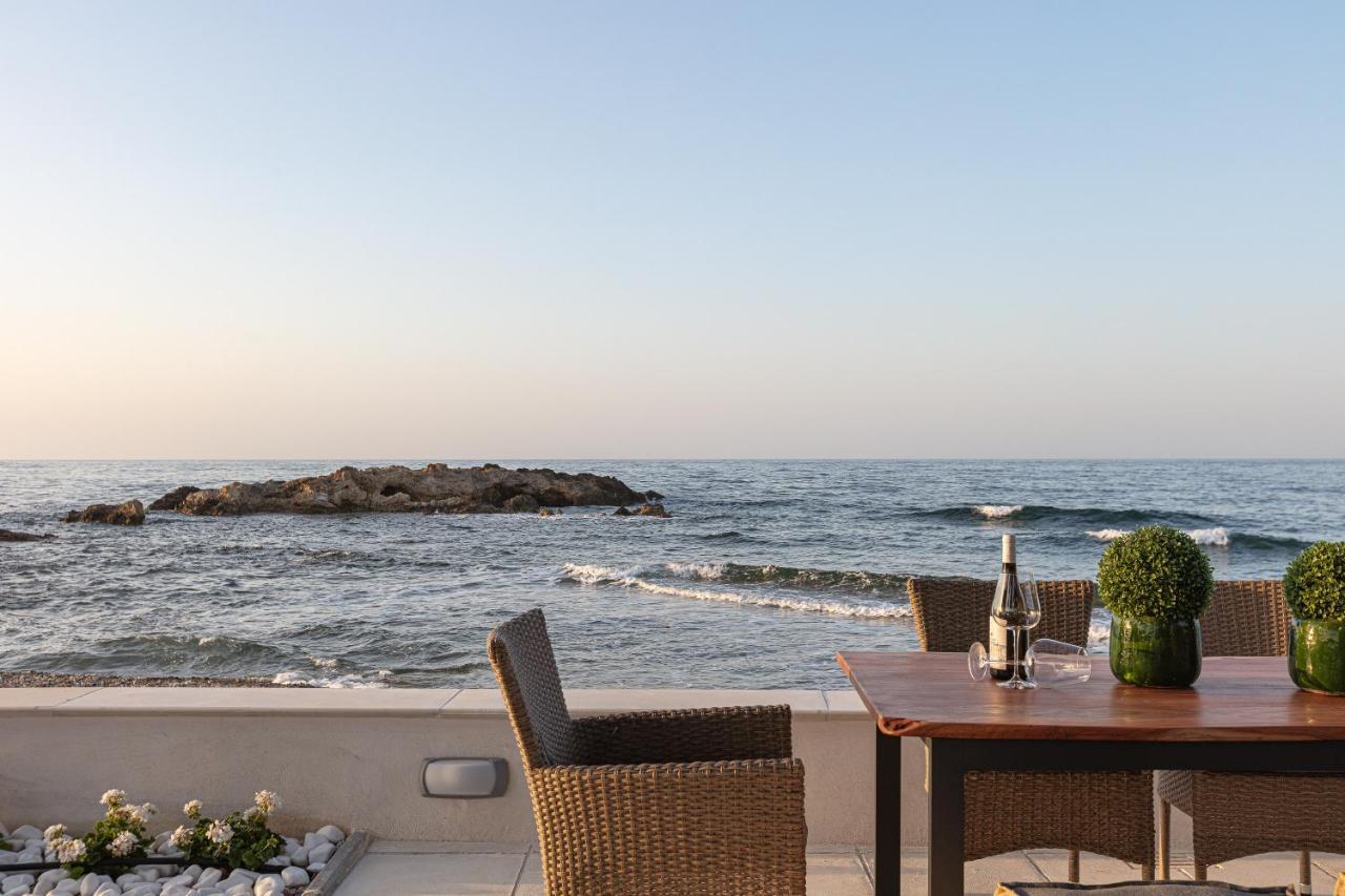 Villa Seashell -Wonderful Newly Renovated Villa On The Beach Galatás 외부 사진
