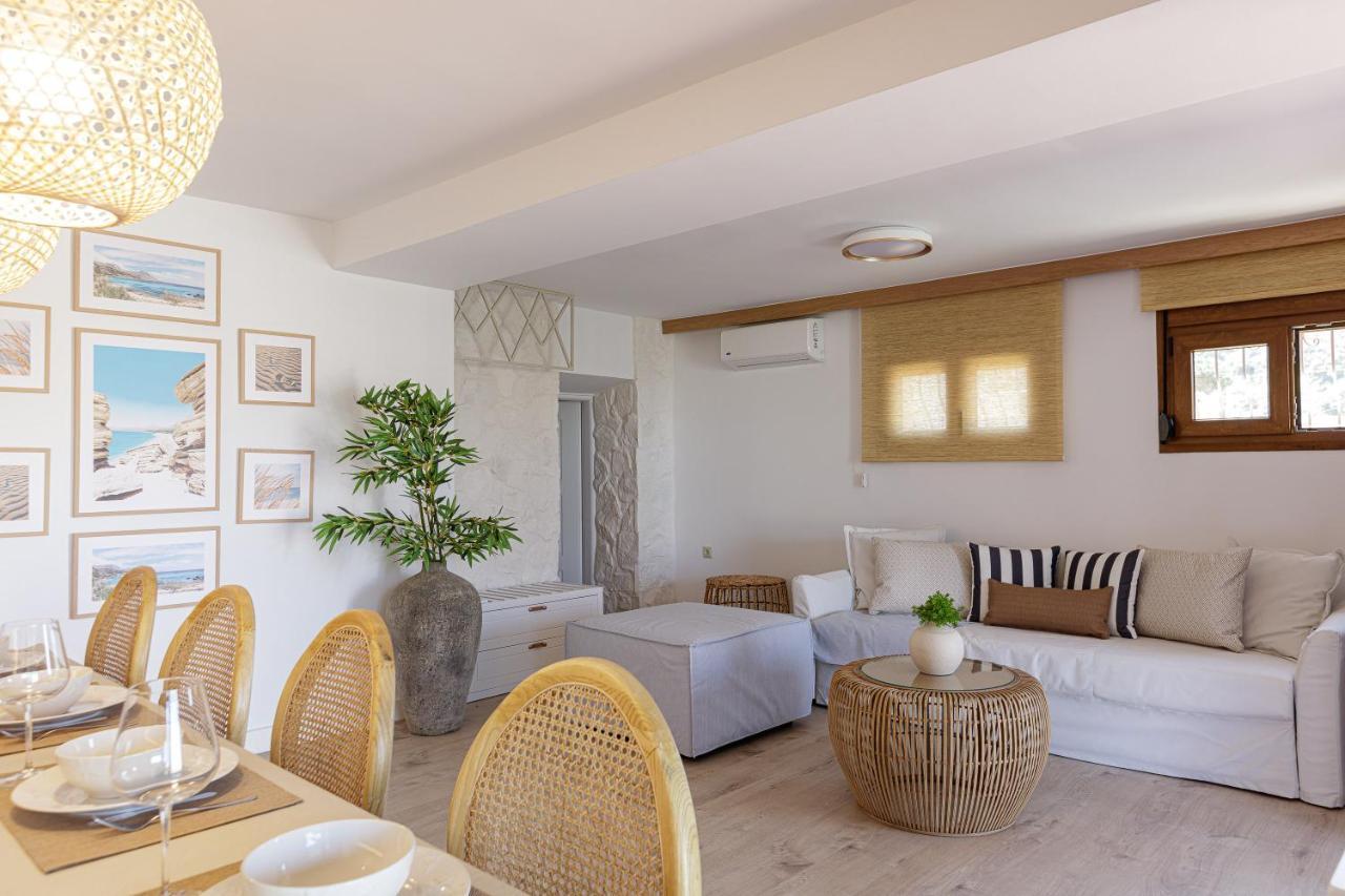 Villa Seashell -Wonderful Newly Renovated Villa On The Beach Galatás 외부 사진